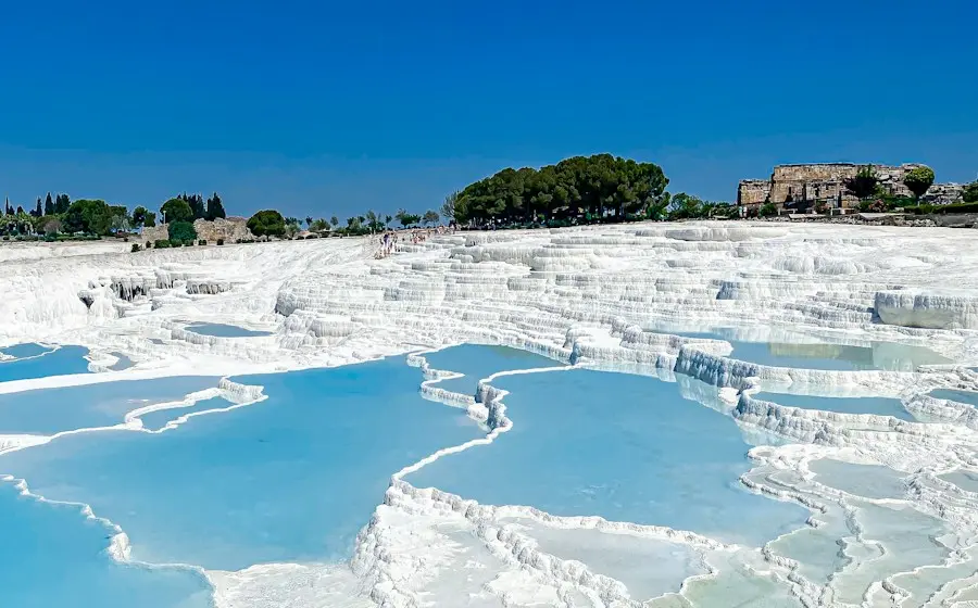 Pamukkale travertenleri